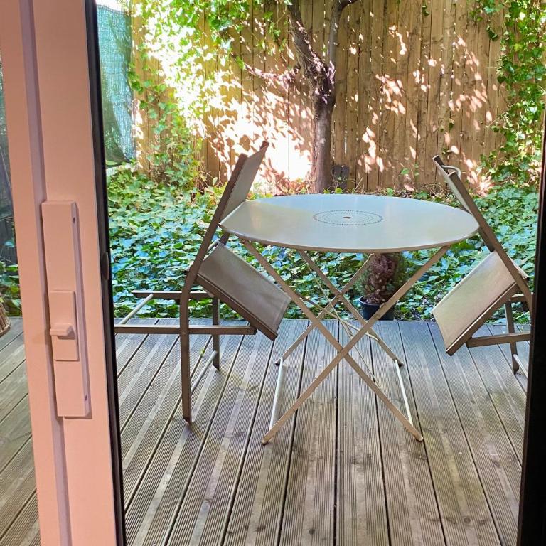 Maison de ville entre Darwin et Jardin botanique - Appartement 3 Chambres avec Balcon - 8