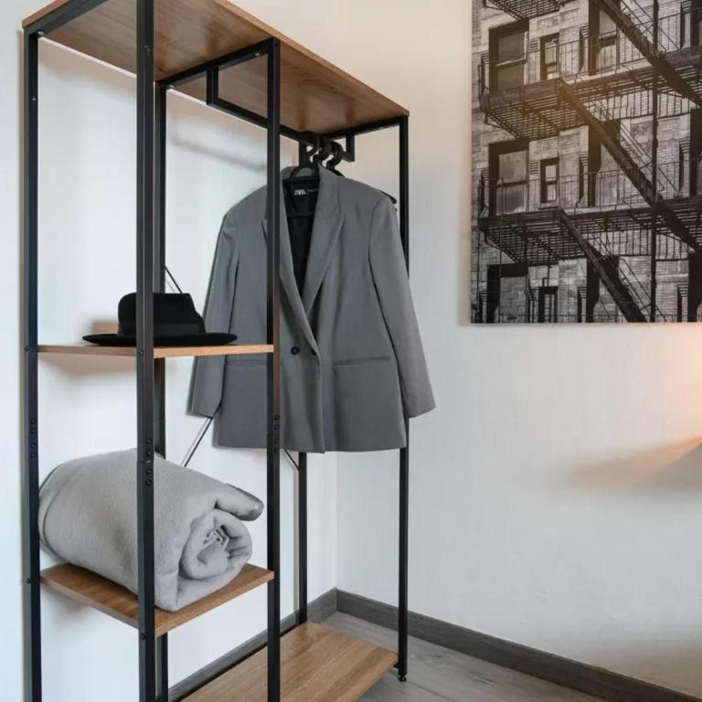 Loft Porta Nuova - One-Bedroom Apartment - 8