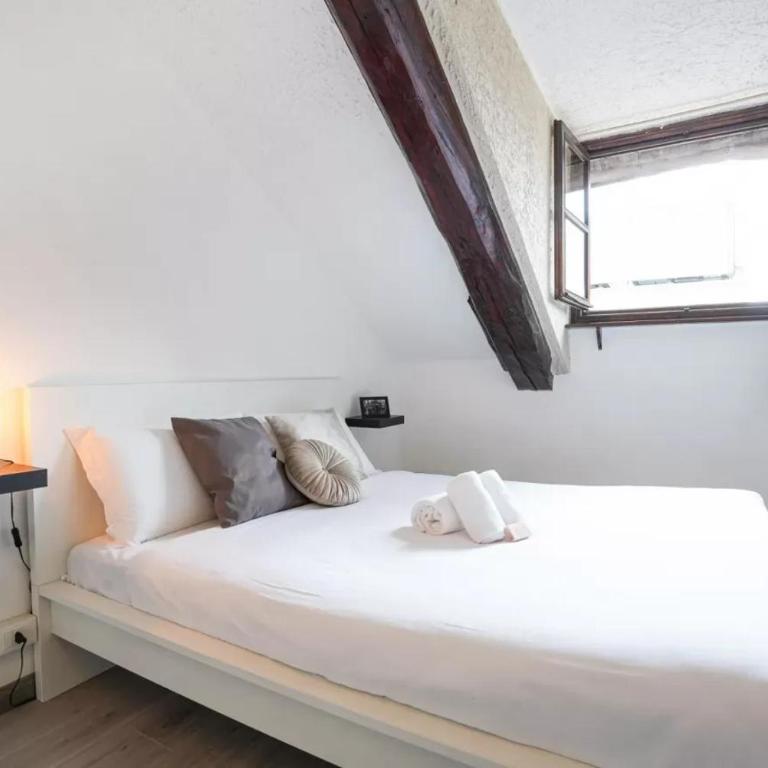 Loft Porta Nuova - One-Bedroom Apartment - 13