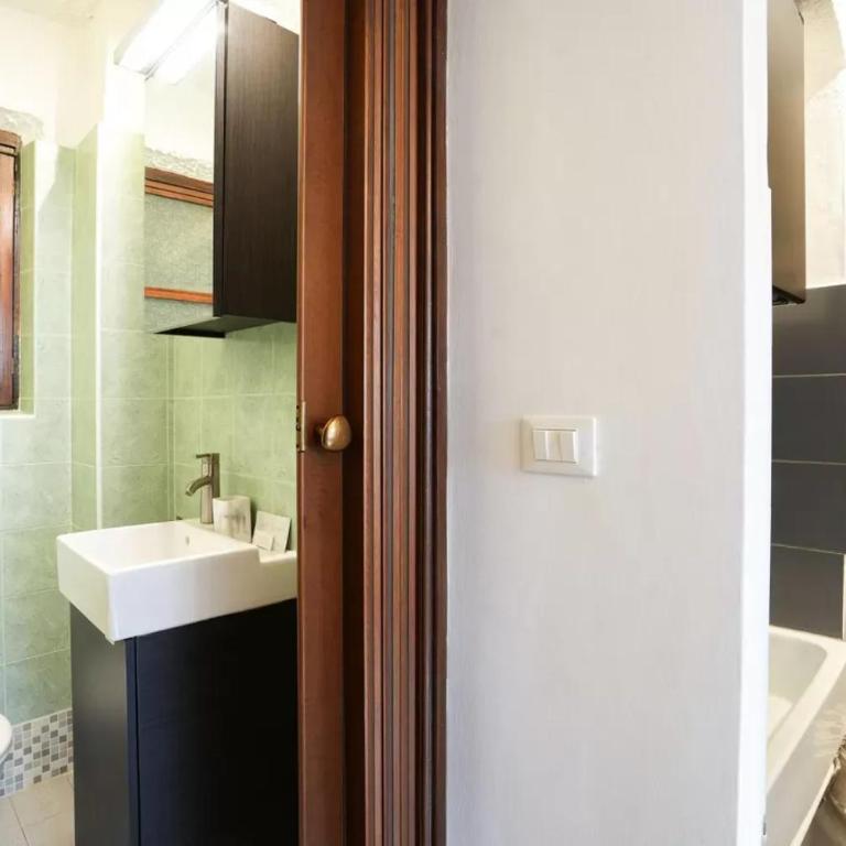 Loft Porta Nuova - One-Bedroom Apartment - 12
