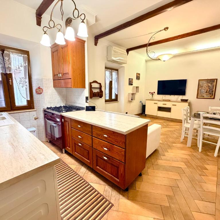 Monti Home - 5 Minute Walk to Colosseum & Metro - Appartamento con 1 Camera da Letto - 1