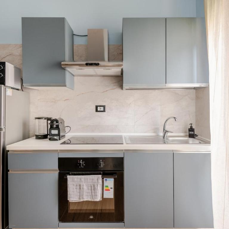 Quiet & Modern - Near Metro, 15 min to Duomo - One-Bedroom Apartment - 4