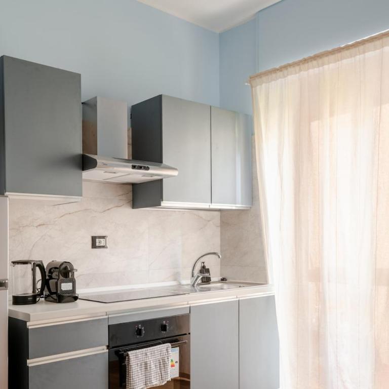 Quiet & Modern - Near Metro, 15 min to Duomo - One-Bedroom Apartment - 11