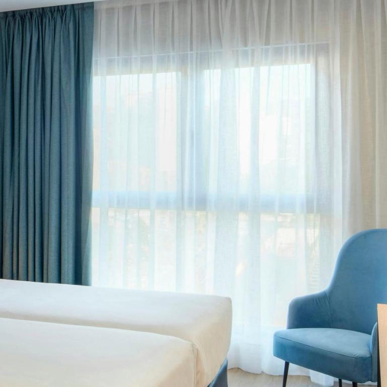 Sercotel Rosaleda Málaga - Habitación Doble - 2 camas - 4