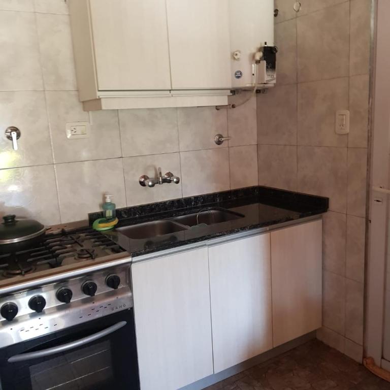 Casaquinta con Parrilla, Estacionamiento y Pileta - Casa con 1 dormitorio - 7