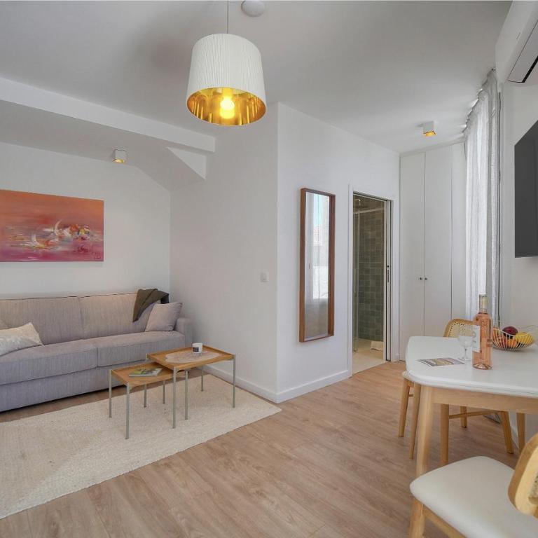 FRGK - Studio privé dans Villa - Croix des Gardes - Studio - 4