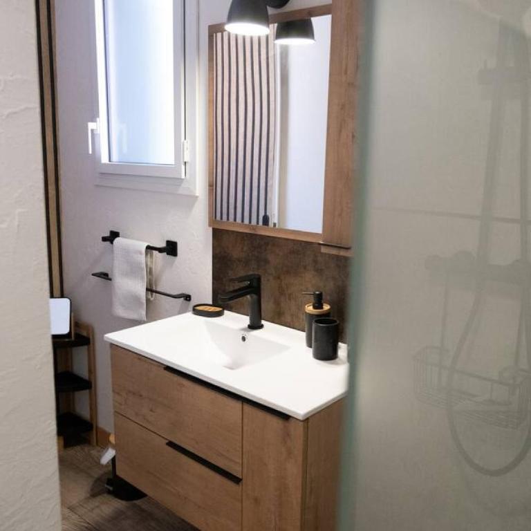 Altitude 1677 - T3 avec balcon, esprit Montagne - Appartement - 4