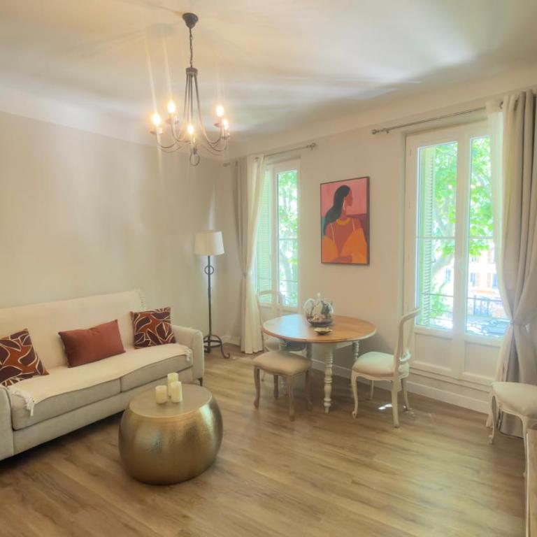 Villa Aqua Aura - Le Bien-Être en Provence - Appartement 1 Chambre Deluxe - Vue sur Ville - 5