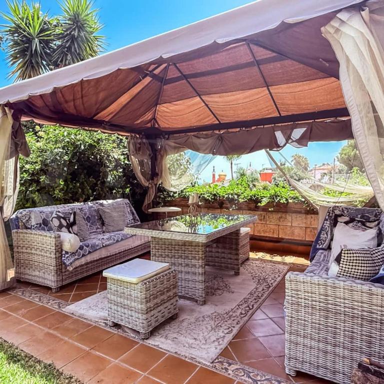 4 Bed villa with Pool and Cinema Room - Villa - 3
