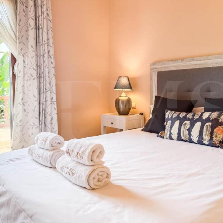 4 Bed villa with Pool and Cinema Room - Villa - 6