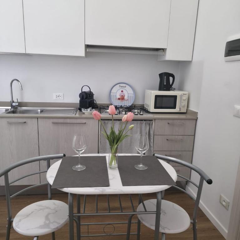 Aura Suites Florence - Studio with Balcony - 4