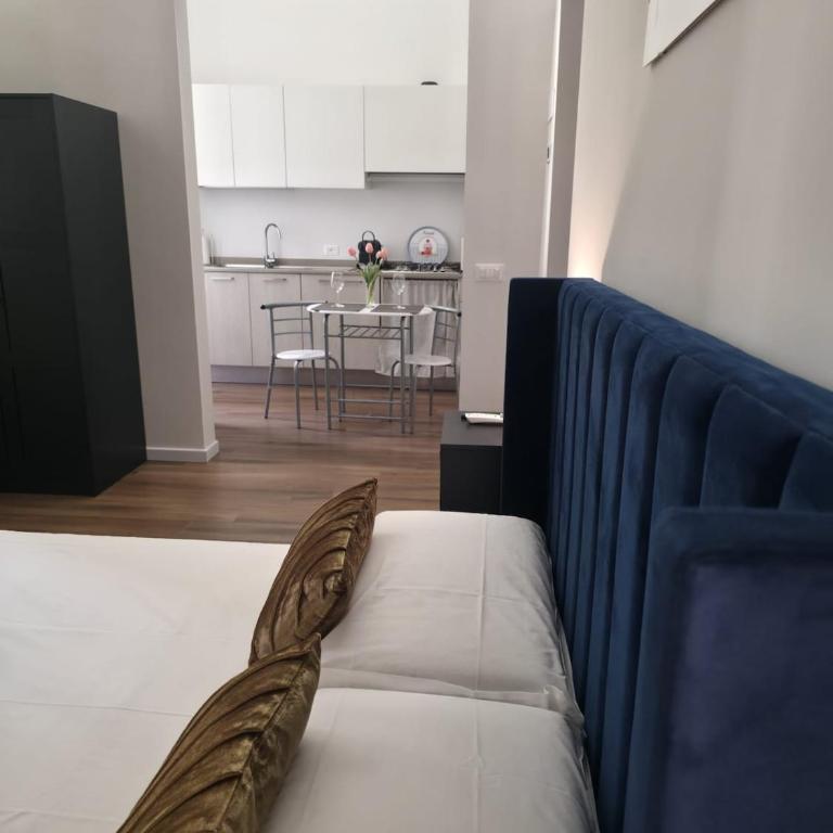 Aura Suites Florence - Studio with Balcony - 7