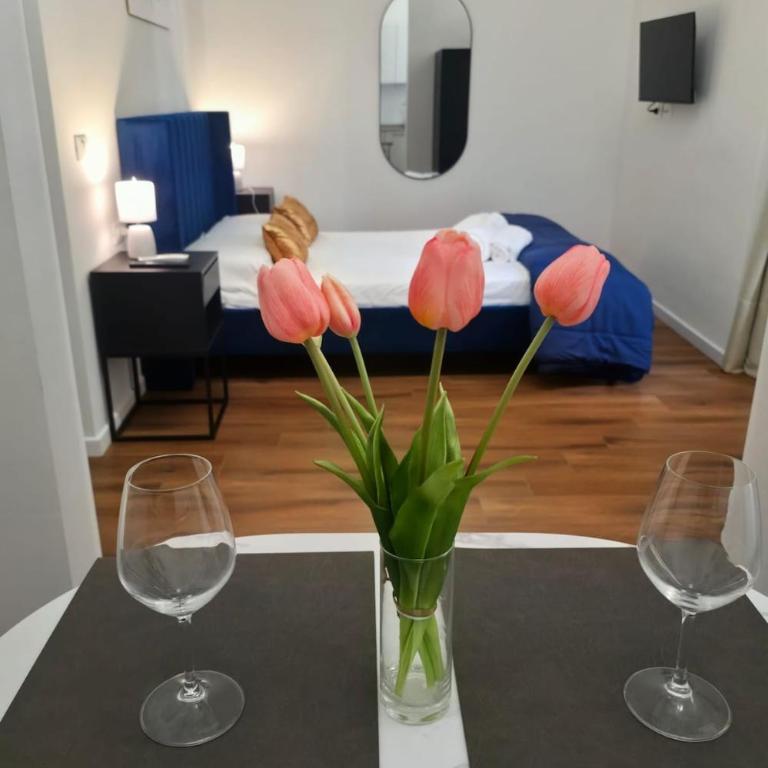 Aura Suites Florence - Studio with Balcony - 20