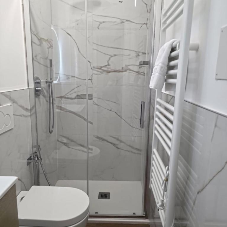 Aura Suites Florence - Studio with Balcony - 8