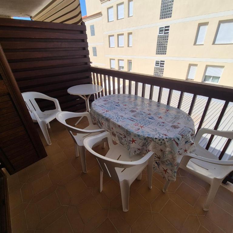 VISTA ALEGRE Apto 8 - Two-Bedroom Apartment - 4