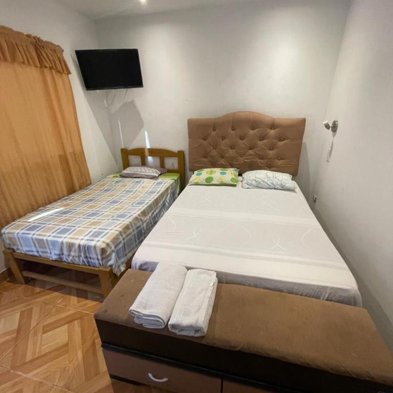Hospedaje vista del sur paracas - Habitación Doble con baño privado - 2 camas - 9