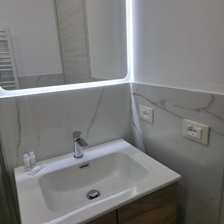 Aura Suites Florence - Double Room - 5