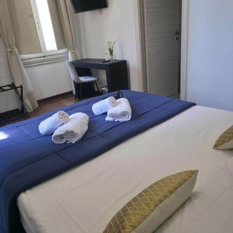 Aura Suites Florence - Double Room - 11