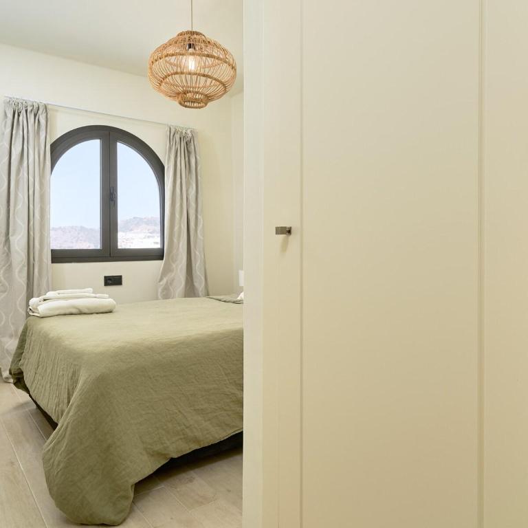 Sunny Sea View Condo with Private Patio, Shared Pool, Amazing Views, Full Kitchen - Two-Bedroom Apartment - 19