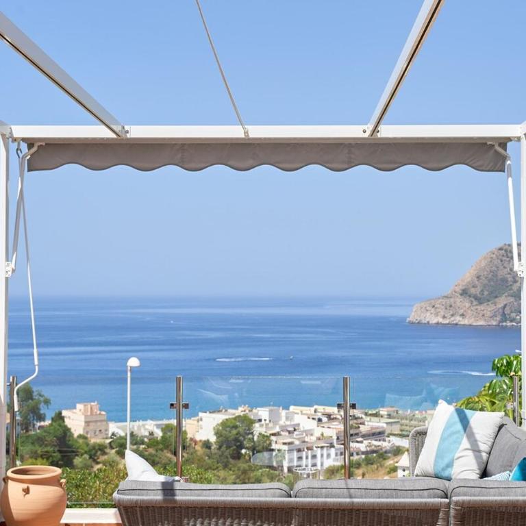 Sunny Sea View Condo with Private Patio, Shared Pool, Amazing Views, Full Kitchen - Two-Bedroom Apartment - 41