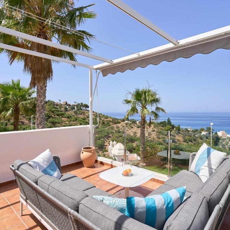 Sunny Sea View Condo with Private Patio, Shared Pool, Amazing Views, Full Kitchen - Two-Bedroom Apartment - 61