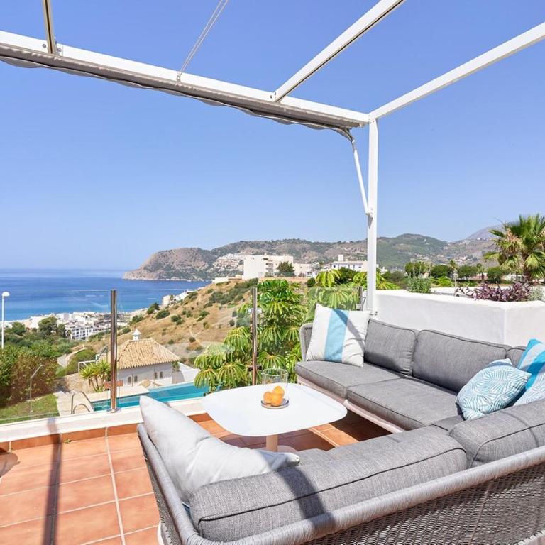 Sunny Sea View Condo with Private Patio, Shared Pool, Amazing Views, Full Kitchen - Two-Bedroom Apartment - 90