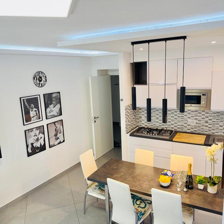 Nice apartment in the historic center - Appartamento con 2 Camere da Letto - 34