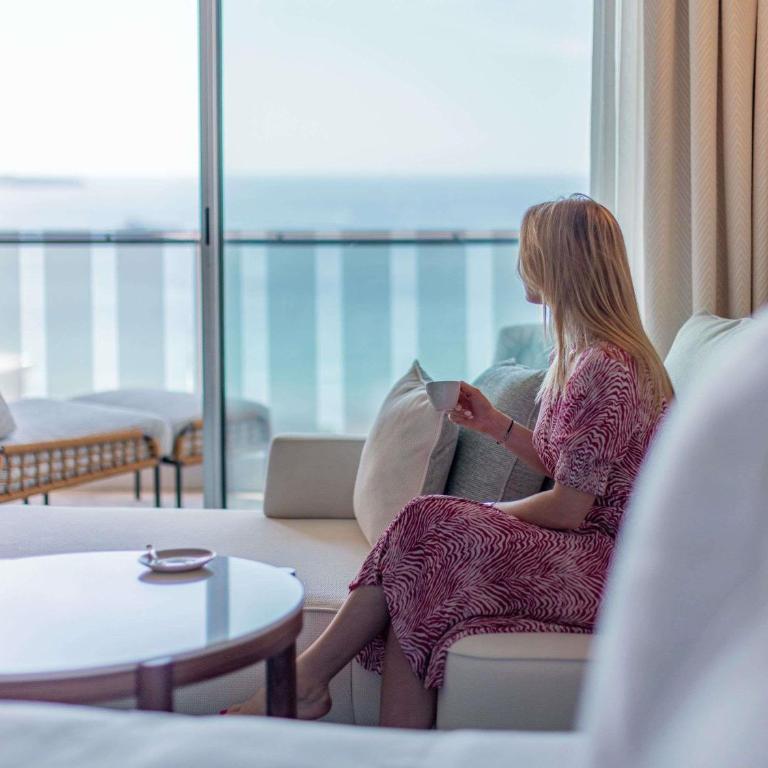 Mondrian Cannes - Chambre Prestige avec Terrasse - Vue sur Mer - 8