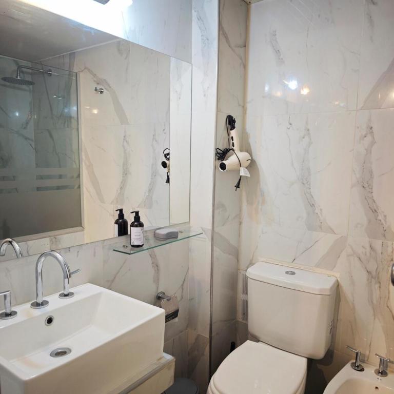 Brand New and Quiet Downtown Apt Plaza San Martin - Apartamento de 2 dormitorios - 9