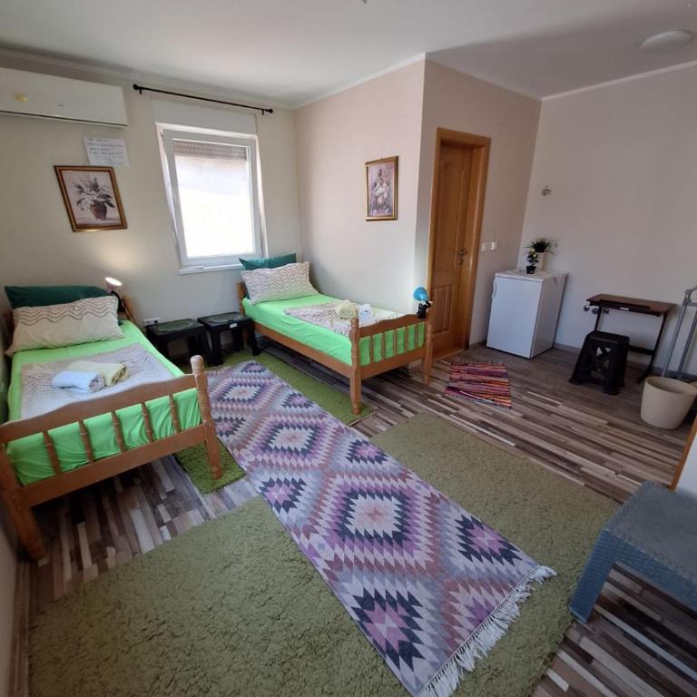 Nensi - Deluxe Room - 1