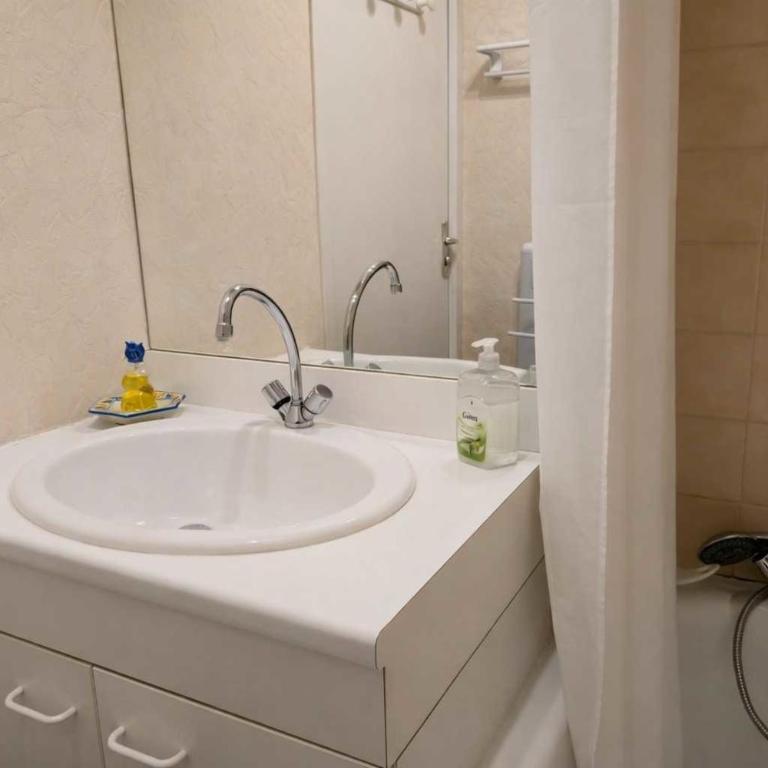 Accommodation just a stone's throw from the sea - Appartement - 8