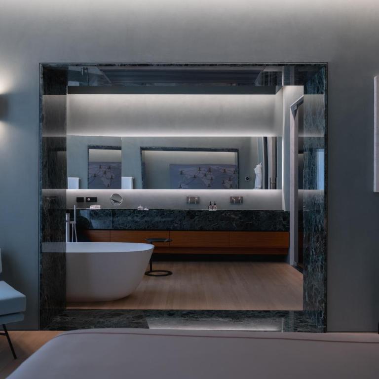 Lanterna Collection - Camera King con Balcone - 7