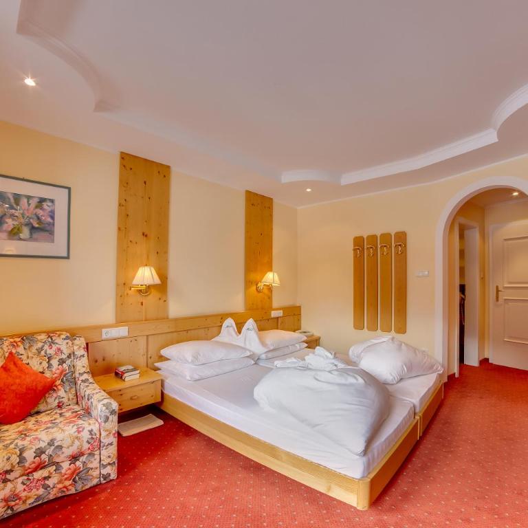 Hotel Berger Superior - Standard Double or Twin Room with Balcony - 1