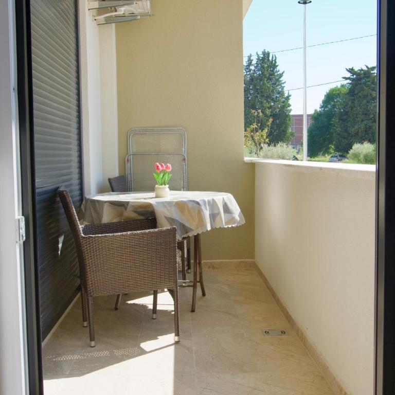 Apartment Luana - One-Bedroom Apartment - 6