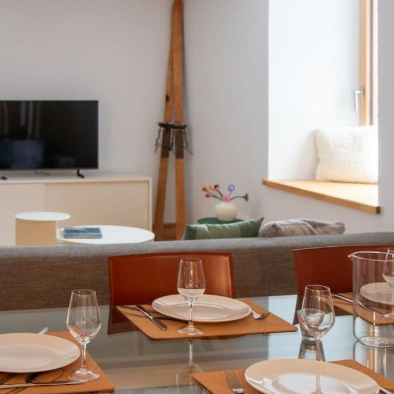 Appartement T4 spacieux avec balcon aux pieds des sentiers avec vue sur les montagnes - Jusqu'à 8 personnes - Apartment mit 3 Schlafzimmern und Bergblick - 38