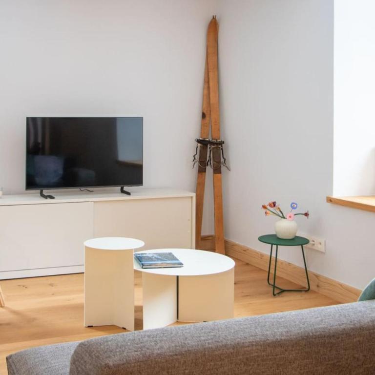 Appartement T4 spacieux avec balcon aux pieds des sentiers avec vue sur les montagnes - Jusqu'à 8 personnes - Apartment mit 3 Schlafzimmern und Bergblick - 46