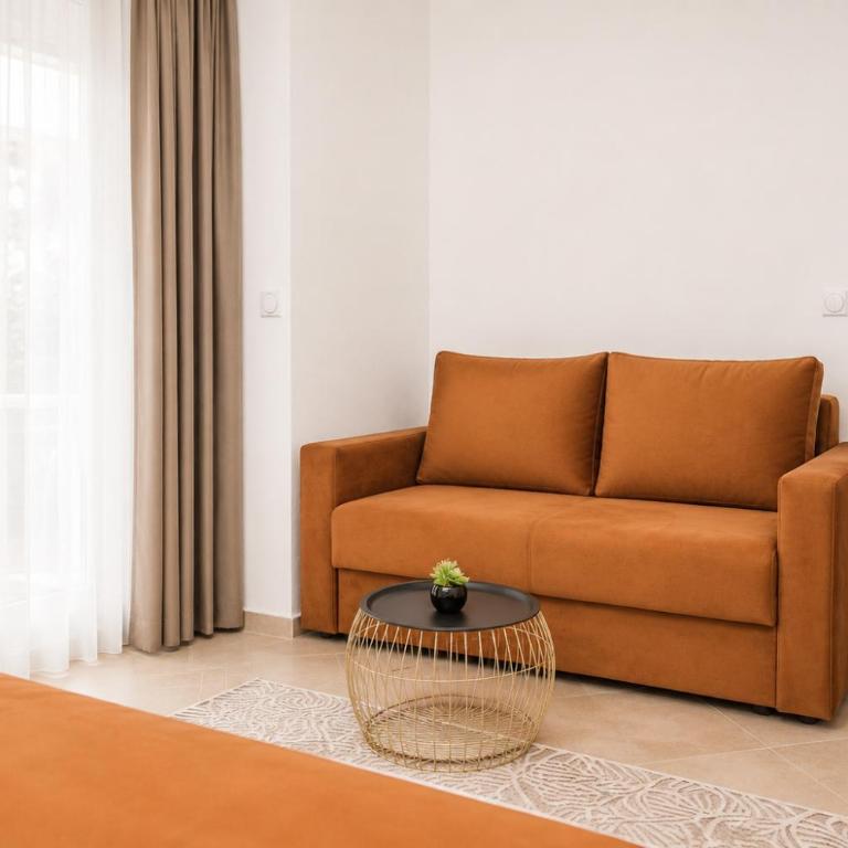 Guest House Fjola - Family Studio - 7