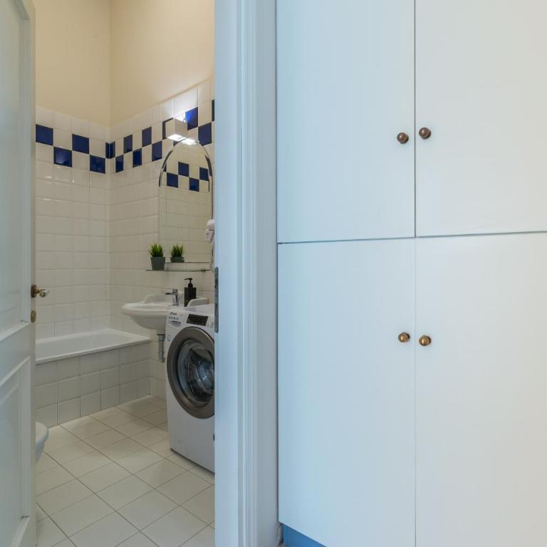 Residence Bologna - Two-Bedroom Apartment with Sea View - 10