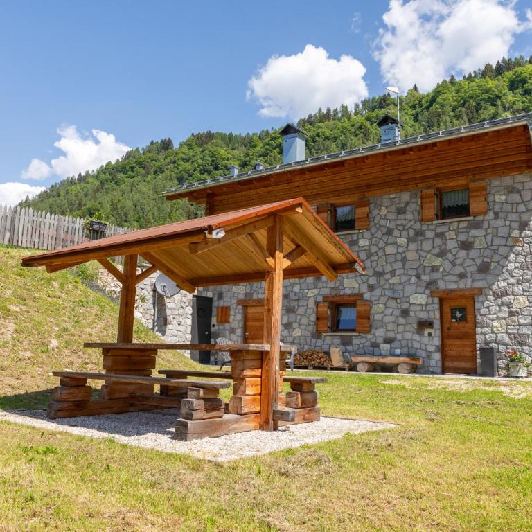 Chalet Ginepro - Chalet Maso Vecchio con vista montagne Passo Brocon, Trentino - Chalet con 1 Camera da Letto - 2