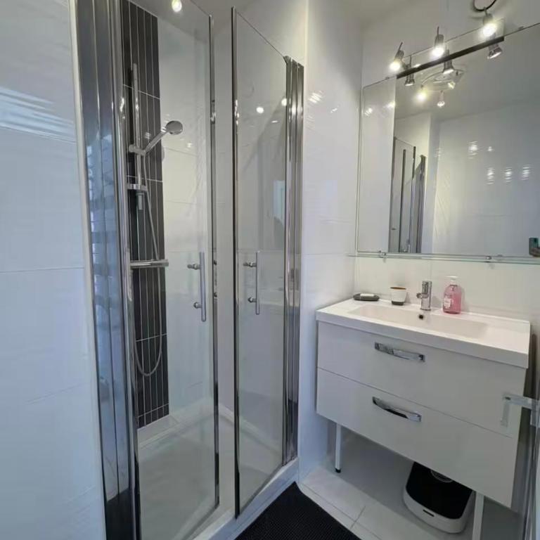 Coup de coeur - vue mer et plage à 100m - One-Bedroom Apartment - 5