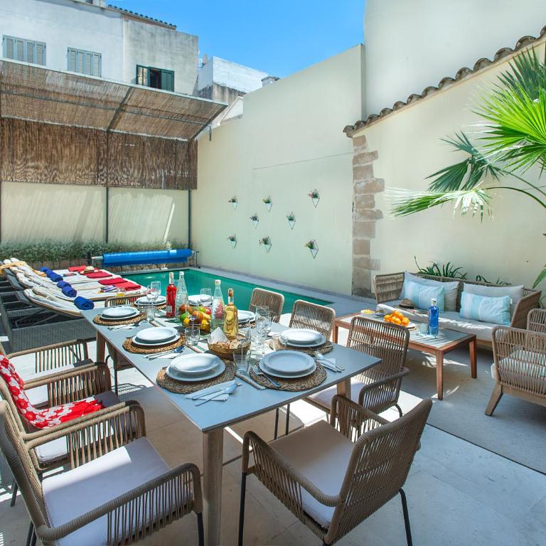 Owl Booking Villa Alvarez - 5 Min Walk to Old Town Center - Deluxe Villa - 2