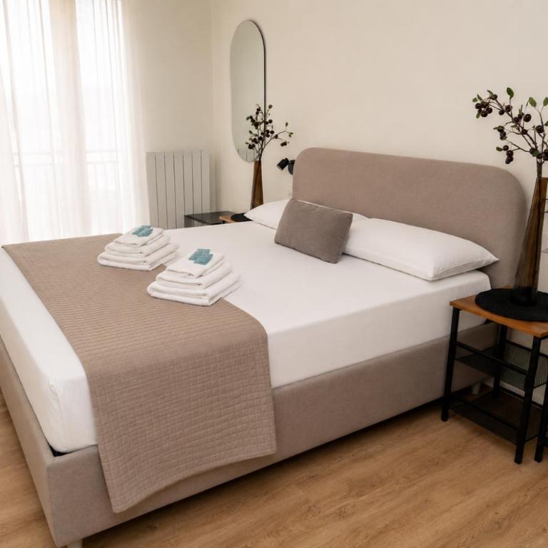 Almarè rooms Trapani - Double Room with Balcony and Sea View - 1