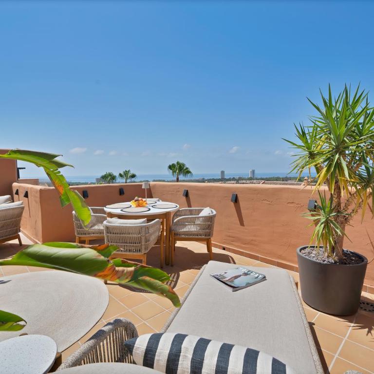 Serene Sea View Penthouse 4 Terraces & Sea Views - Habitación Individual - 14