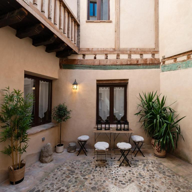 Patio in the Heart of Toledo , Pets , Family - Apartamento de 3 dormitorios - 13