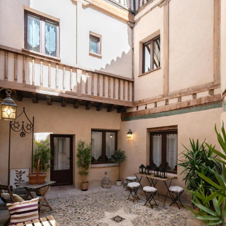 Patio in the Heart of Toledo , Pets , Family - Apartamento de 3 dormitorios - 11