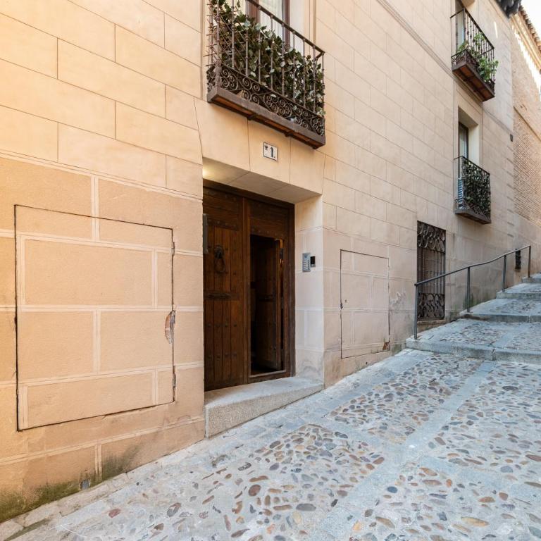 Patio in the Heart of Toledo , Pets , Family - Apartamento de 3 dormitorios - 26