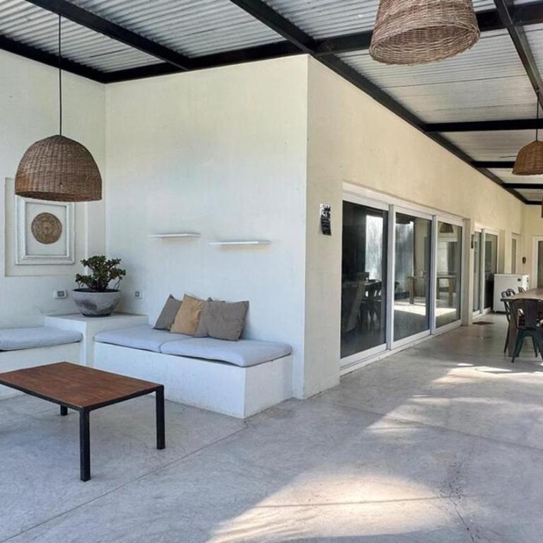 Espectacular casa con pileta, parrilla y fogonero - Casa de 2 dormitorios - 14