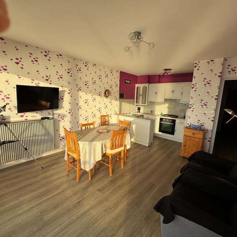 Appartement face MER, 2 chambres, proche commerces - Appartement 2 Chambres - 4