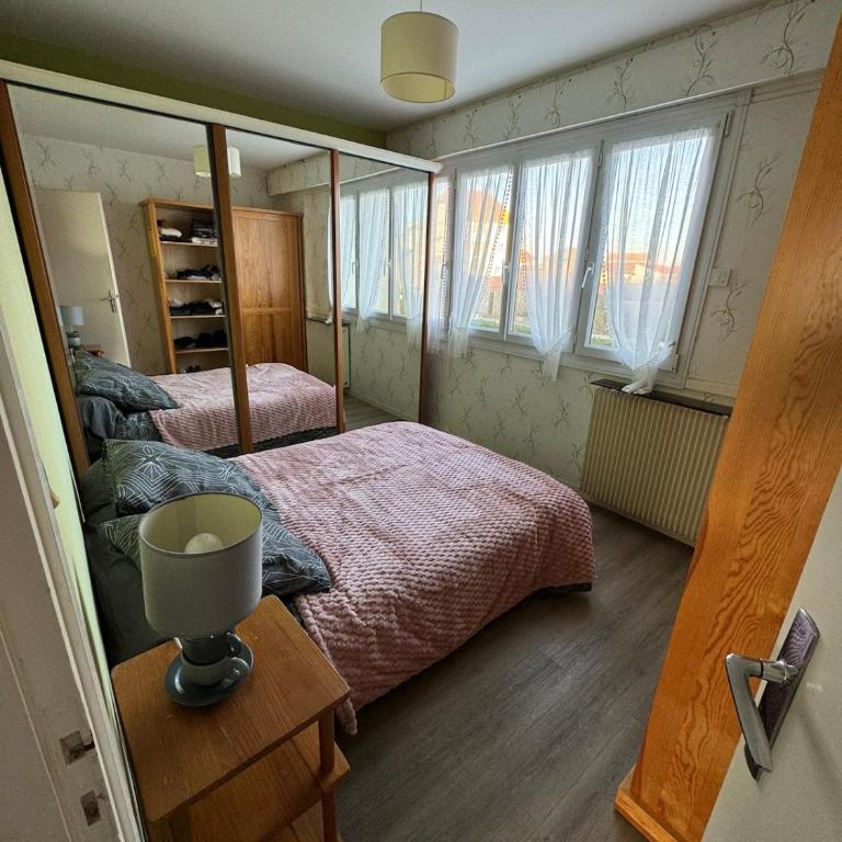 Appartement face MER, 2 chambres, proche commerces - Appartement 2 Chambres - 8