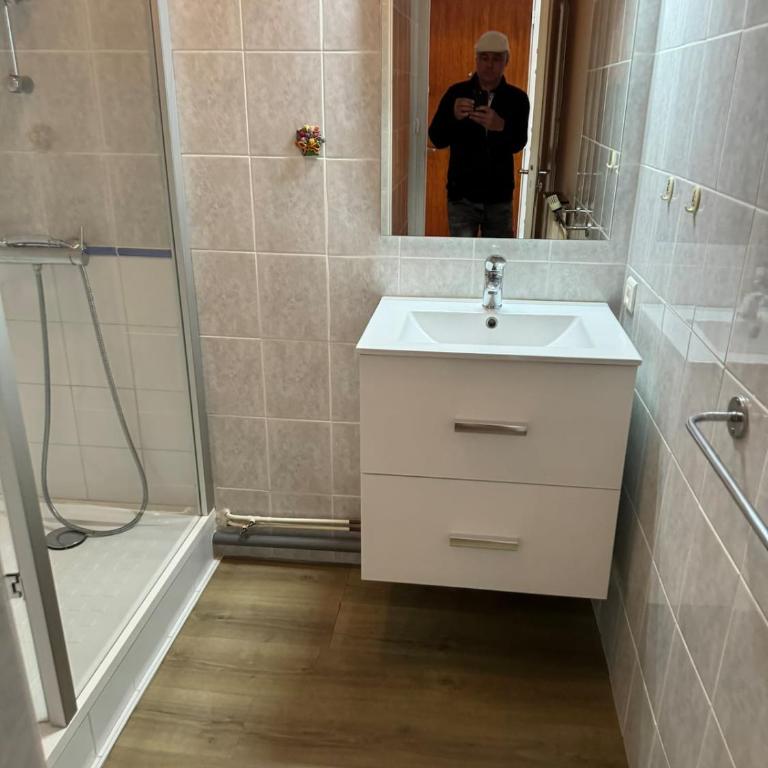 Appartement face MER, 2 chambres, proche commerces - Appartement 2 Chambres - 18